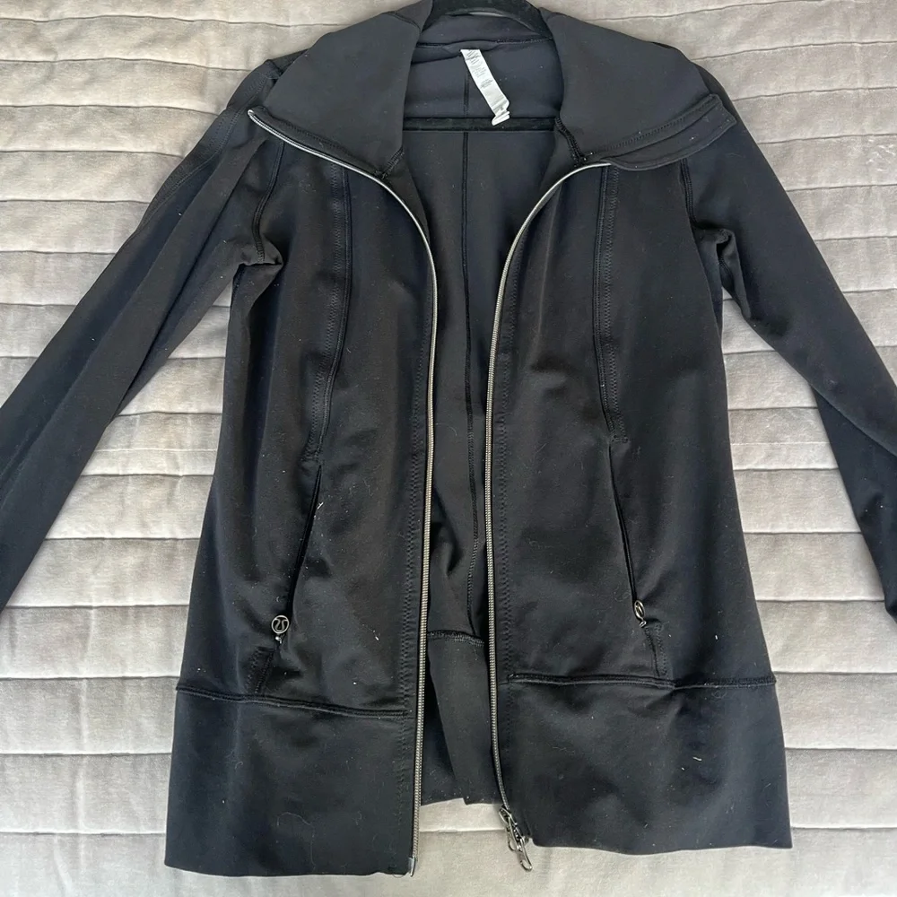 Lululemon Jacket - Picture 1 of 2